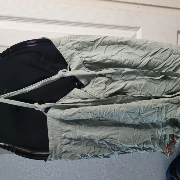 Cute Frog W Strawberry Print Suspender Skirt - Picture 5 of 9